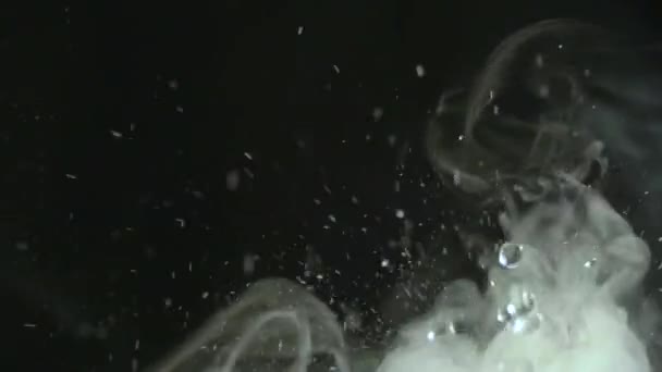 Chemical Reaction Boiling Swirling Water Splashes Jumping Drops Large Release — Stock Video