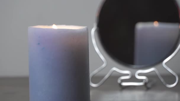 Video Conceptual Una Vela Encendida Que Refleja Espejo Adivinación Espiritualidad — Vídeo de stock