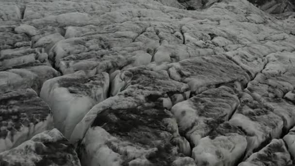 엘브루스 빙하를 공중에서 본 모습 — 비디오