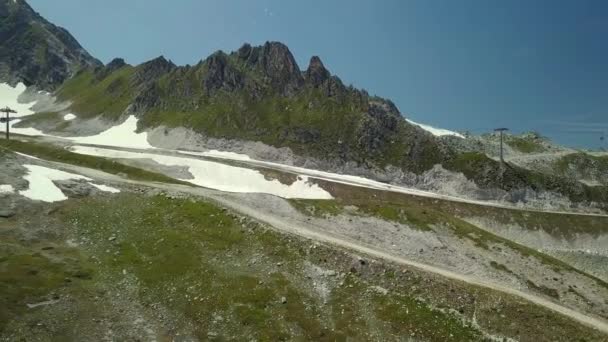 알프스 의고 공 4k 산 경관 — 비디오