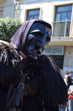 Sardinya, İtalya: mamuthones