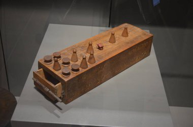 Mısır Torino Müzesi 'nde mumyalar, eserler ve Mısır bulguları sergileniyor.