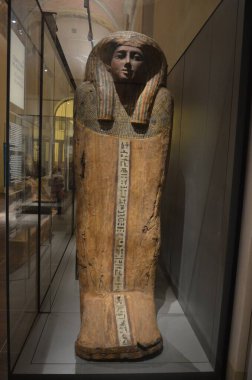 Mısır Torino Müzesi 'nde mumyalar, eserler ve Mısır bulguları sergileniyor.