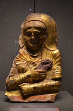 Mısır Torino Müzesi 'nde mumyalar, eserler ve Mısır bulguları sergileniyor.