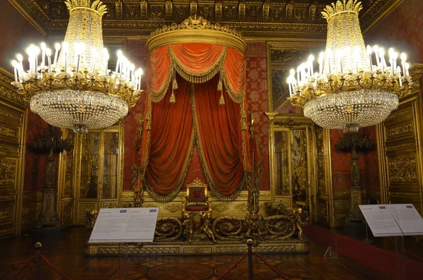토리노 왕궁에 왕좌의 — 스톡 사진