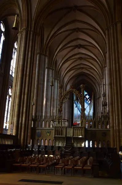 Innenansicht Der Elisabethkirche Marburg — Stockfoto
