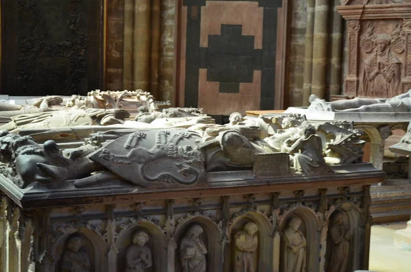 Innenansicht Der Elisabethkirche Marburg — Stockfoto