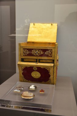  Palazzo Mona, Piazza Castello, Torin 'in içi.)