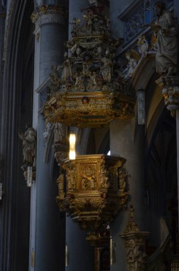 Köln, Almanya - St Andreas Romanesk Bazilikası