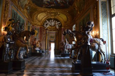 Torino, İtalya - Kraliyet Sarayı 'nda Savoy ailesi tarafından silah ve zırhların toplanması (Armeria Reale)