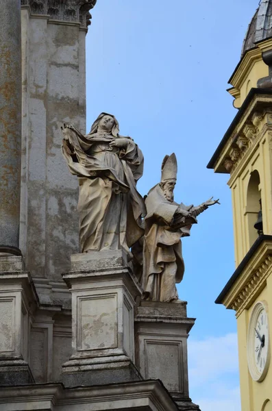 Zwei Ähnliche Kirchen Auf Dem Platz San Carlo Turin — Stockfoto