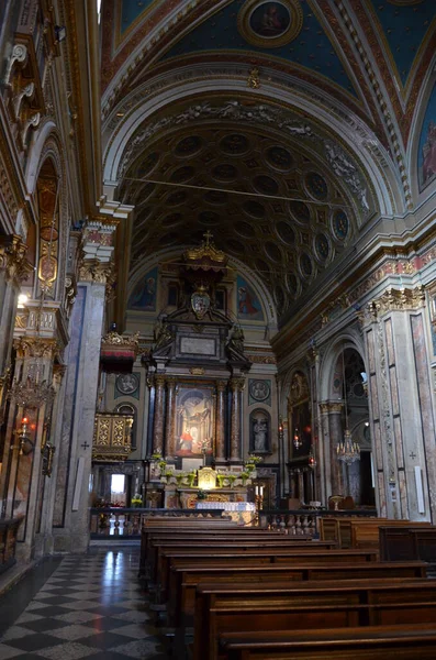 バロック様式の教会の身廊Chiesa San Carlo Borromeo トリノ — ストック写真