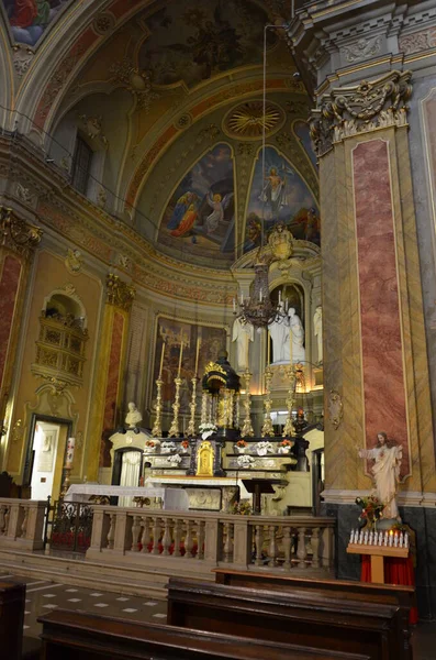 教会の内部 トリノ イタリア — ストック写真