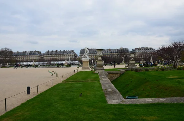 วกลางว นของสวน Jardin Des Tuileries ปาร — ภาพถ่ายสต็อก