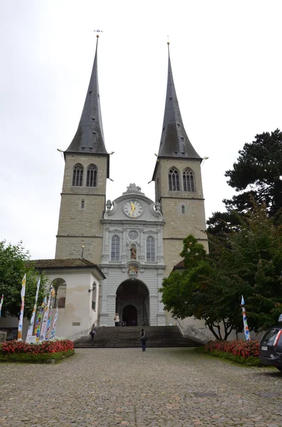Church of St. Leodegar (Hofkirche) in Lucerne, Switzerland — Stock Photo, Image