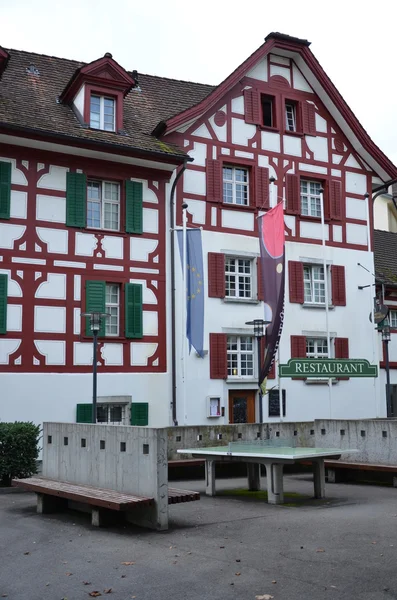 Storica casa a graticcio a Lucerna, Svizzera — Foto Stock