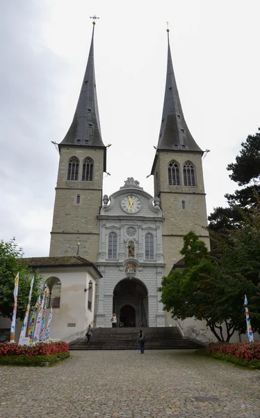 Gereja St. Leodegar (Hofkirche) di Lucerne, Swiss — Stok Foto