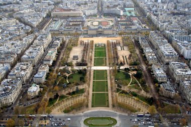 Eyfel Kulesi'nden göster