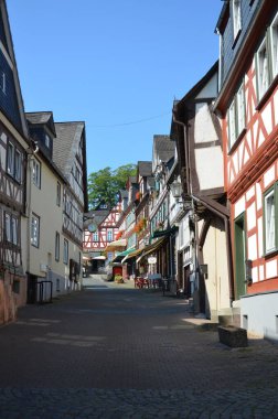 Braunfels, Almanya 08.08.2020: Braunfels, hesse, Almanya 'daki tarihi yarı keresteli evler