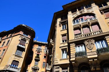 Roma, Lazio 09.03.2020: Coppede İlçesi, Roma, İtalya, Parioli Mahallesi 'nde saraylar ve binalardan oluşan mimar Gino Coppede tarafından tasarlanmış tuhaf bir yerleşim bölgesi.