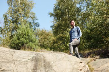 Model ayakta Dağı'nda