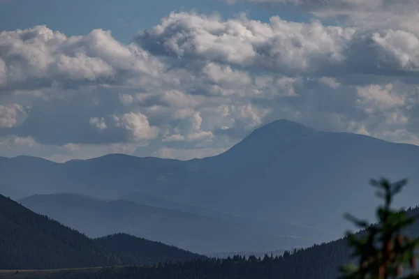 Montañas Mágicas Los Cárpatos — Foto de Stock