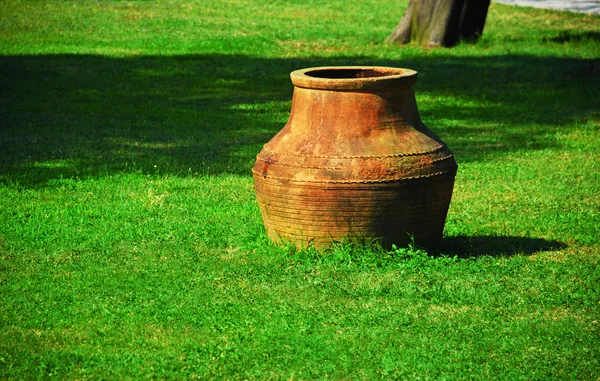 Ancient amphora — Stock Photo, Image