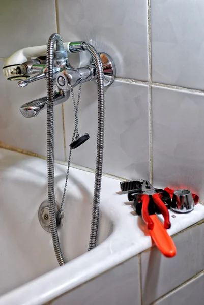 tesisatçılık aracı