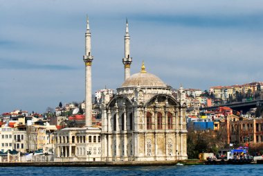 Ortaköy Camii