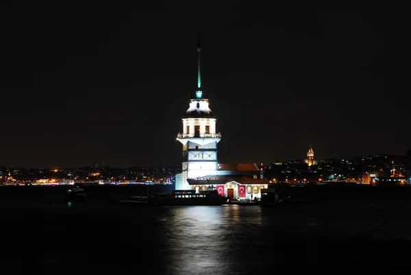 Istanbul panenská věž — Stock fotografie