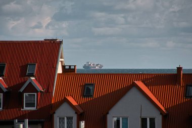 Sabah görüşürüz. Taşıyıcı. Baltık Denizi. Gdansk Körfezi.