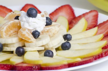 Taze meyve - salata
