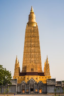 Pagoda Mahatad Vachiramongkol Tapınağı, Krabi, Tayland