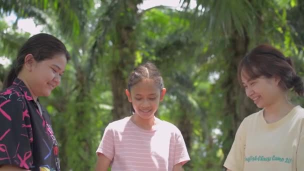 Cheerful Three Thai Adorable Teen Girls Casual Dress Enjoy Play — Stock Video