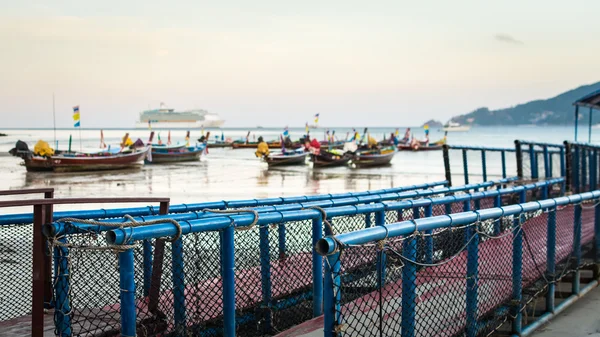 Muchos barco en el muelle —  Fotos de Stock