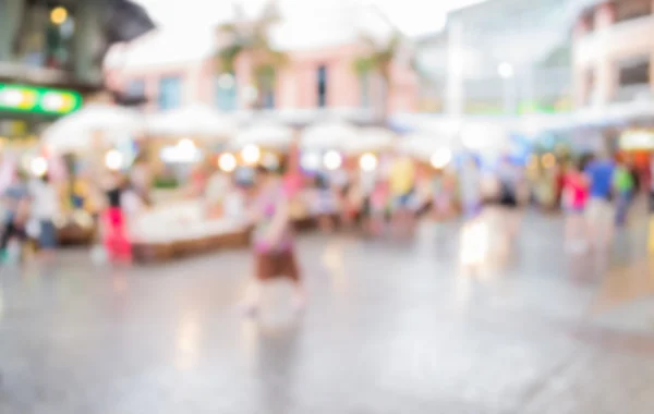 Bulanık insanlar alışveriş merkezinde yürüyüş — Stok fotoğraf