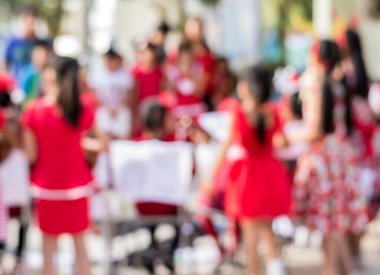 Bulanık çocuk şarkı birlikte Noel gün boyunca 