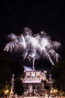 Roma'da havai fişek