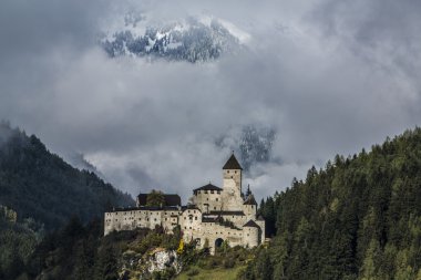 Brunico'da kış manzarası