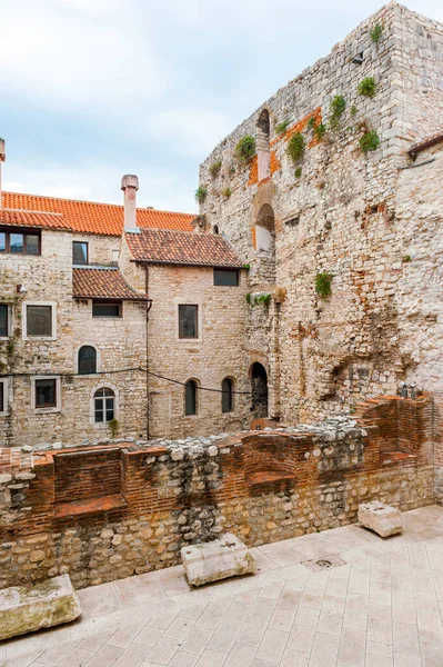 Dentro Antigo Palácio Diocleciano Split Croácia Destino Turístico — Fotografia de Stock