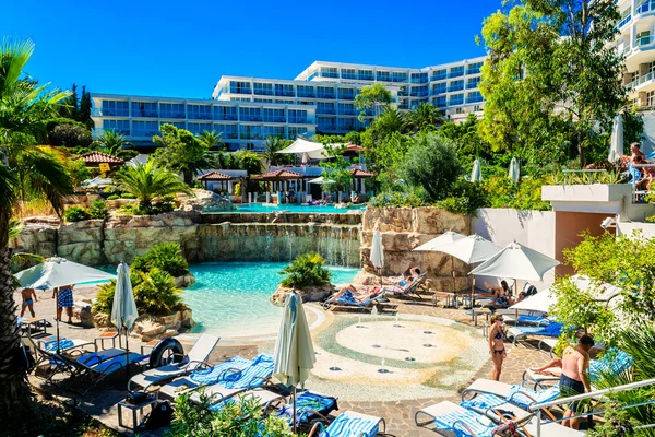 Hotel Amfora Hvar kasaba Hırvatistan Hvar adası üzerinde birçok turistlerin ilgisini çekmektedir.