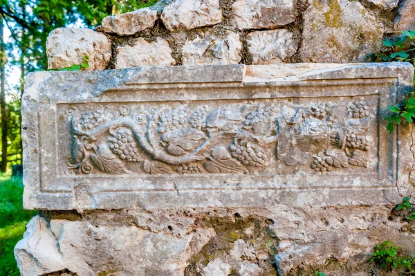 Remains of Roman villa rustica that dates from the early fourth century in Bosnia and Herzegovina — Stock Photo, Image