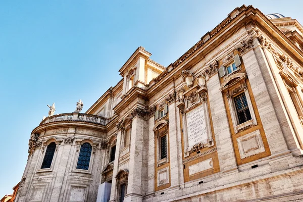 Detalhe da fachada da igreja de Santa Maria Maggiore em Roma, Itália — Fotografia de Stock