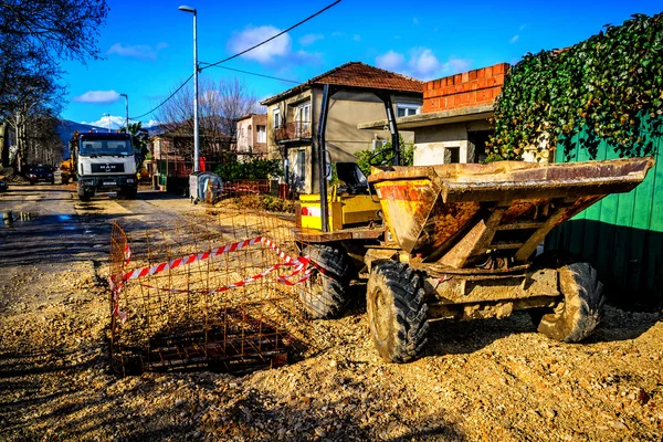 METKOVIC, CROATIA - JANEIRO 18: Construção de estradas em Metkovic, Croácia, em 18 de janeiro de 2013 . — Fotografia de Stock