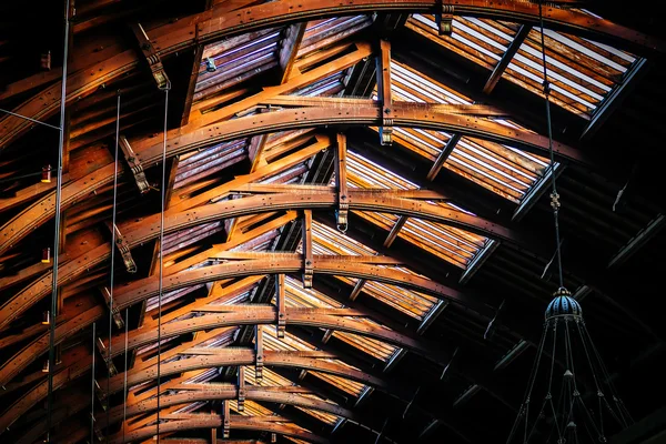 Antigua estructura de techo vintage en la estación de tren en Copenhague, Dinamarca —  Fotos de Stock