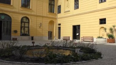 Franz Josef 'in Avusturya' daki Eckarsau kasabasındaki eski imparatorluk konutunun izleri.