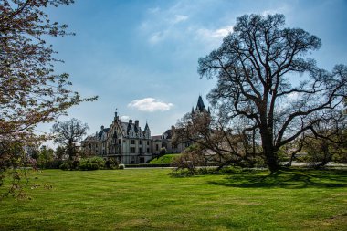 Güzel Grafenegg Sarayı İlkbaharda, Avusturya