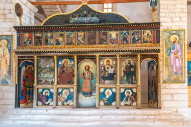 Messenia, Moreloponnese, Yunanistan 'daki Pylos kalesinde Kurtarıcının Dönüşümü Kilisesi