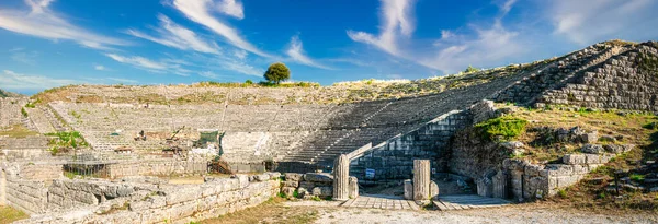 Dodona harabeleri, Epirus, Yunanistan 'ın kuzeybatısı. Yunanistan 'ın en eski kahininin evi, Delphi' nin prestijli kahininden sonra ikinci. 13.08.2019