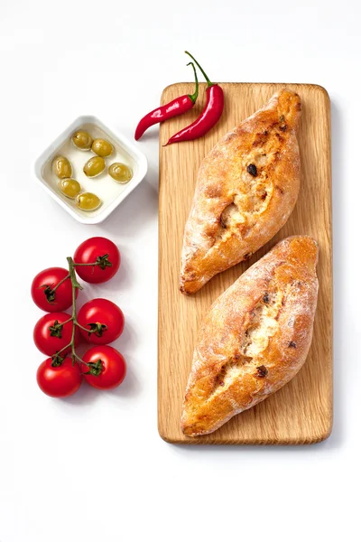 Nybakat traditionella ciabatta bröd — Stockfoto